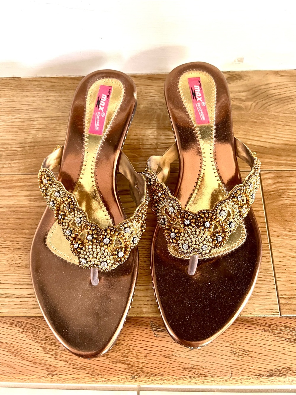 Gold Sandals size 6 / 37